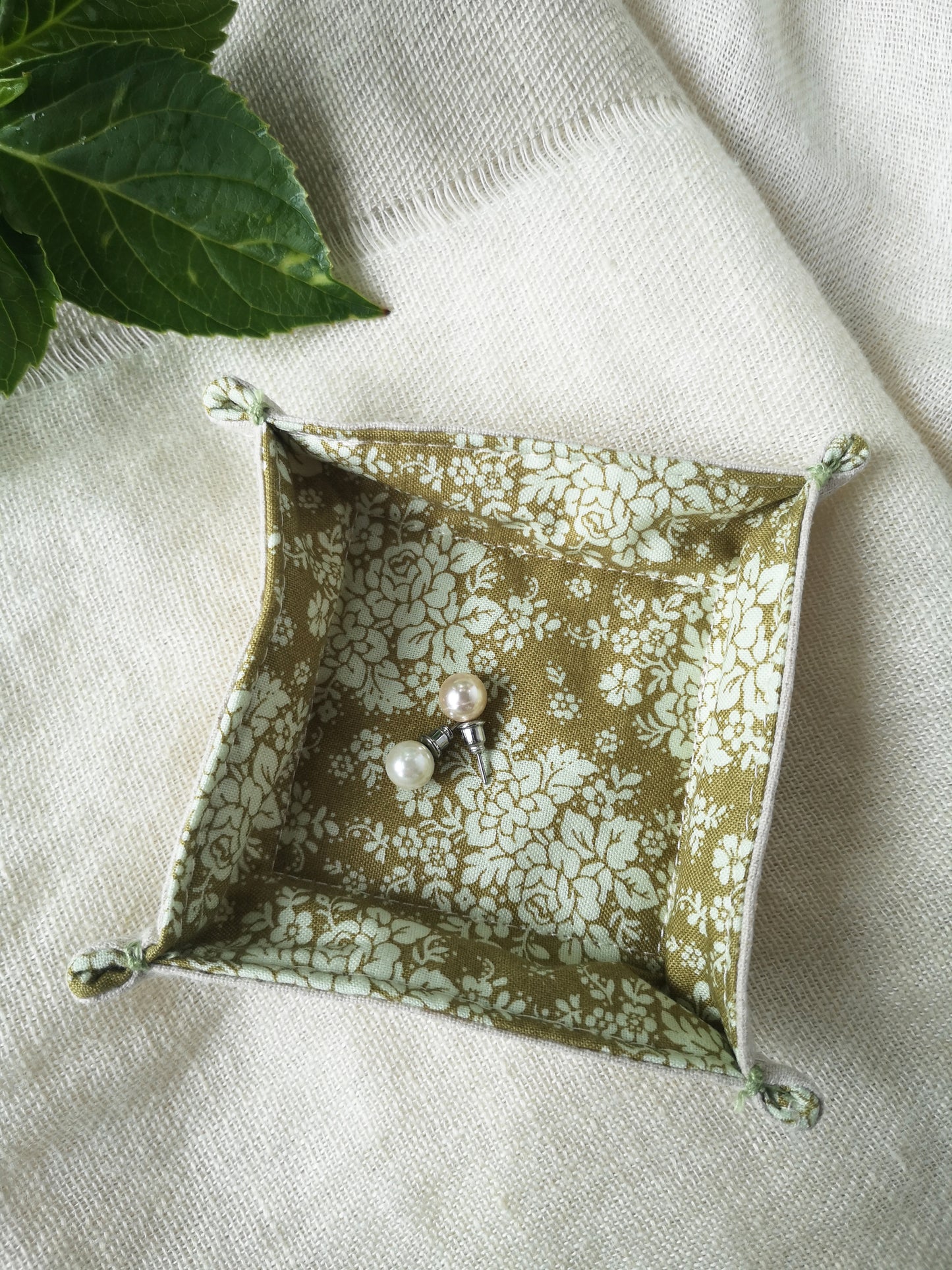 Green Floral Fabric Tray